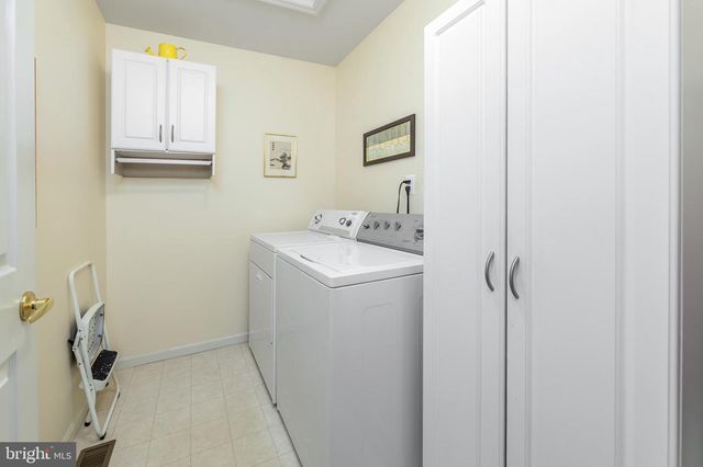 12 SILVER CREEK DR, Mantua, NJ 08051