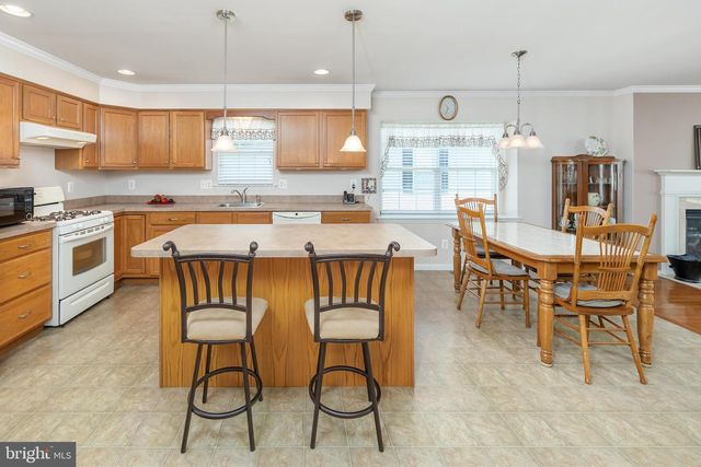 12 SILVER CREEK DR, Mantua, NJ 08051
