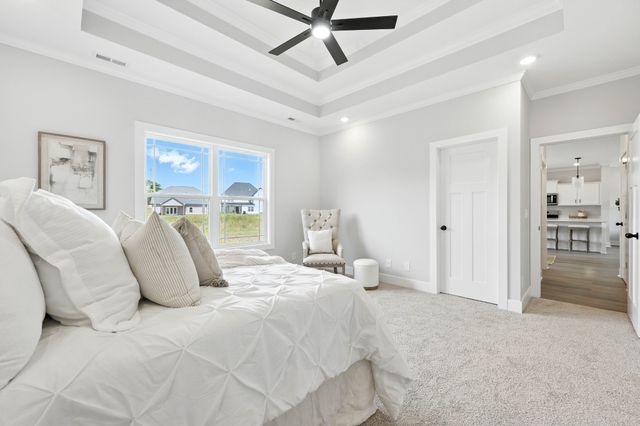 961 Isaac Dr, Clarksville, TN 37040