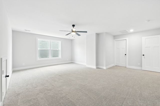 961 Isaac Dr, Clarksville, TN 37040