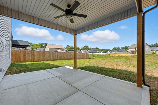 961 Isaac Dr, Clarksville, TN 37040