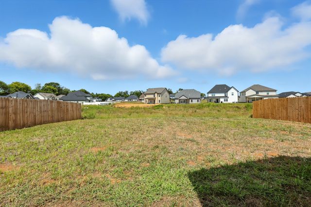 961 Isaac Dr, Clarksville, TN 37040