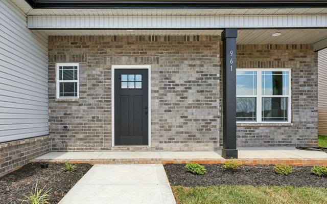 961 Isaac Dr, Clarksville, TN 37040