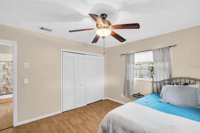 1097 KENWOOD DRIVE, Dunedin, FL 34698