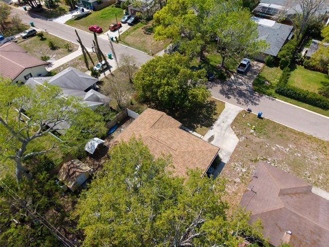 1097 KENWOOD DRIVE, Dunedin, FL 34698