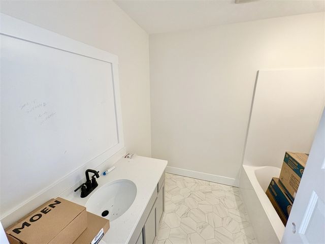 7341 Graymoor Street, Caledonia, MI 49316