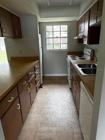 590 BELLTOWER AVENUE H, Deltona, FL 32725