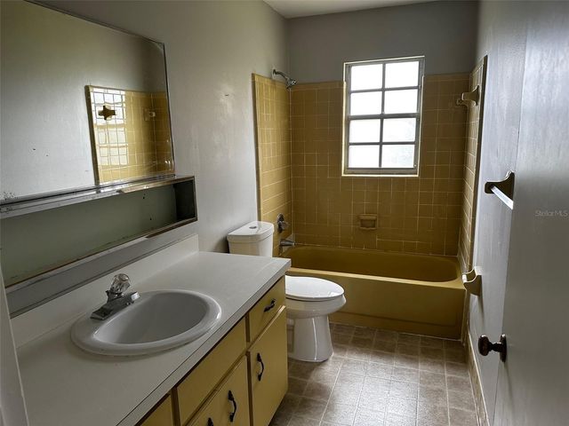 590 BELLTOWER AVENUE H, Deltona, FL 32725