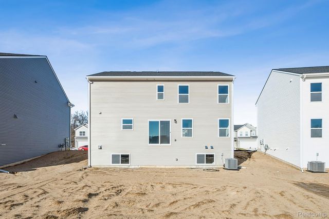 416 Hidden River, Holly Township, MI 48442