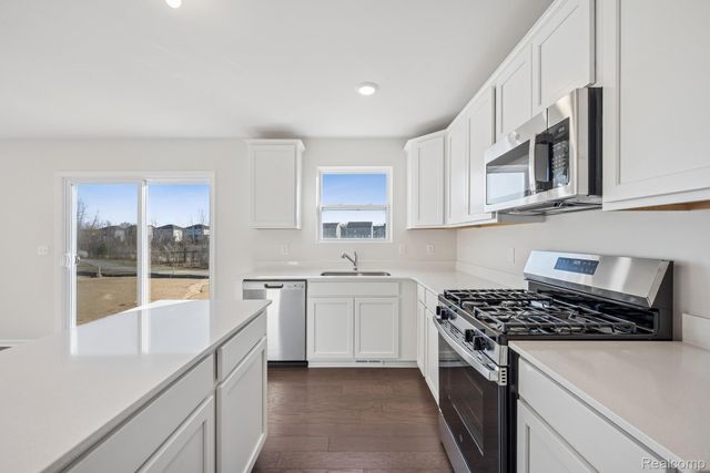 416 Hidden River, Holly Township, MI 48442