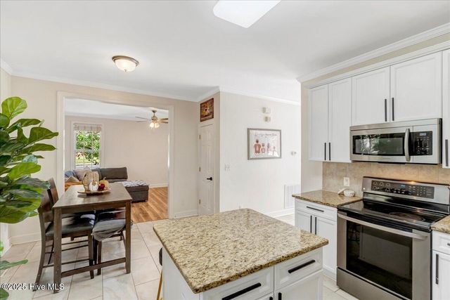 201 Sarazen Drive, Clayton, NC 27527