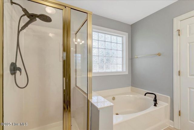 201 Sarazen Drive, Clayton, NC 27527