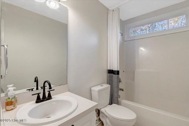 201 Sarazen Drive, Clayton, NC 27527