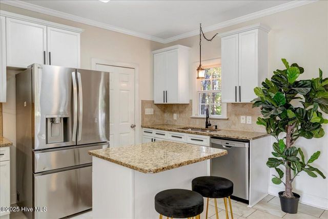 201 Sarazen Drive, Clayton, NC 27527