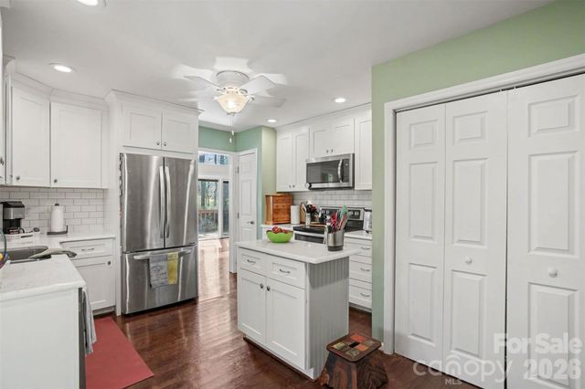 8968 St Croix Lane, Charlotte, NC 28277