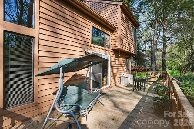 8968 St Croix Lane, Charlotte, NC 28277