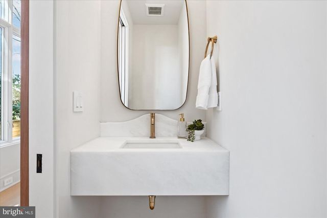 5011 FULTON ST NW, Washington, DC 20016