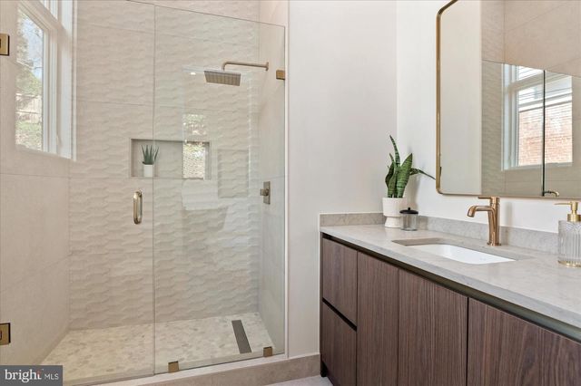 5011 FULTON ST NW, Washington, DC 20016