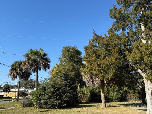 1202 E Yonge St, Pensacola, FL 32503