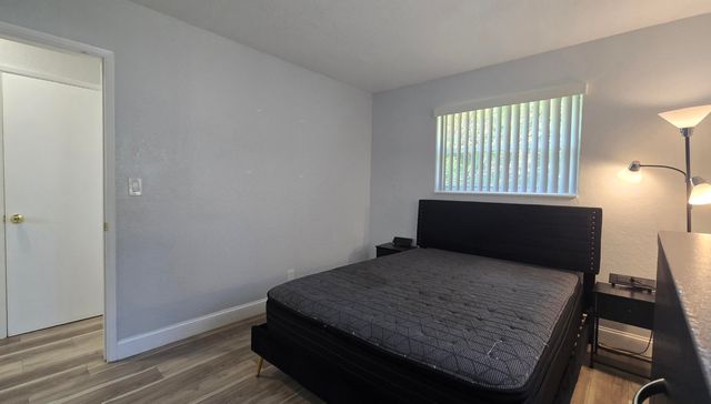 5815 Cleveland Street, Hollywood, FL 33021
