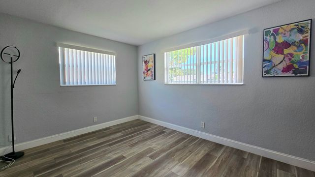 5815 Cleveland Street, Hollywood, FL 33021
