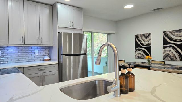 5815 Cleveland Street, Hollywood, FL 33021