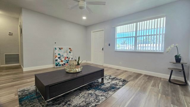 5815 Cleveland Street, Hollywood, FL 33021
