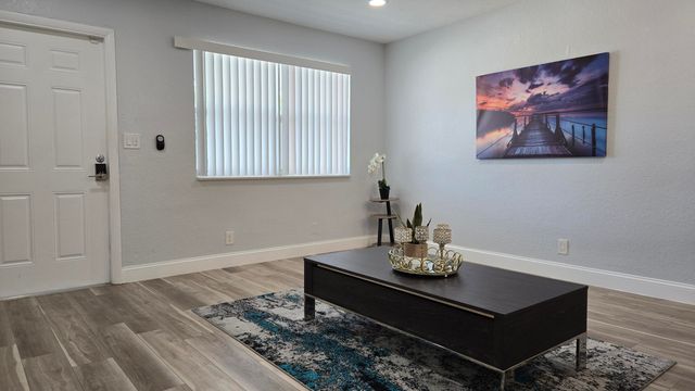 5815 Cleveland Street, Hollywood, FL 33021
