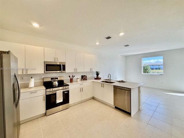 2767 SE 25th Ave, Homestead, FL 33035