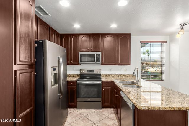 477 N ALDER Court, Gilbert, AZ 85233