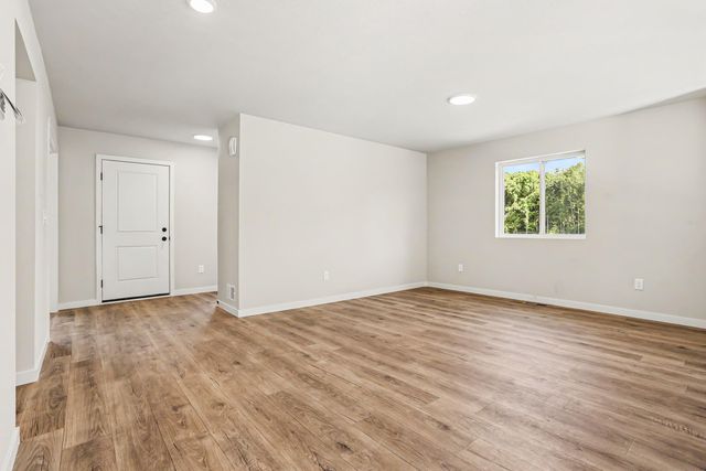 18370 Loganwood Trail, Pennfield Twp, MI 49014