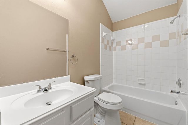 11822 Green Willow Falls Drive, Tomball, TX 77375