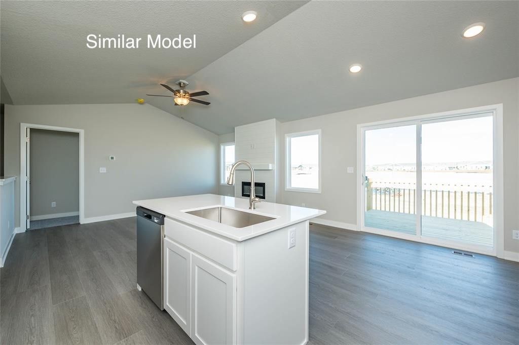 2209 White Oak Lane, Granger, IA 50109