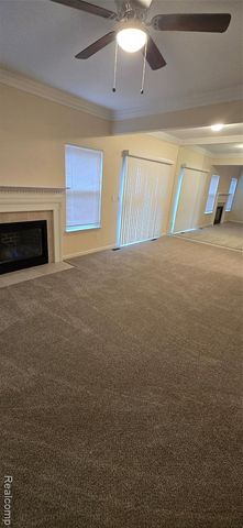 1240 University Drive, Pontiac, MI 48342