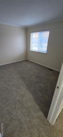 1240 University Drive, Pontiac, MI 48342