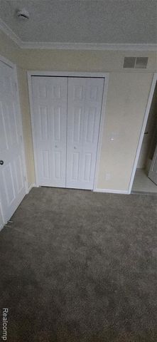 1240 University Drive, Pontiac, MI 48342