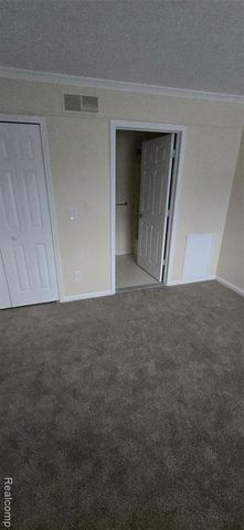 1240 University Drive, Pontiac, MI 48342