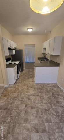 1240 University Drive, Pontiac, MI 48342