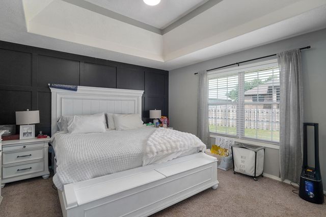 514 Chapel Hill Court, Nixa, MO 65714