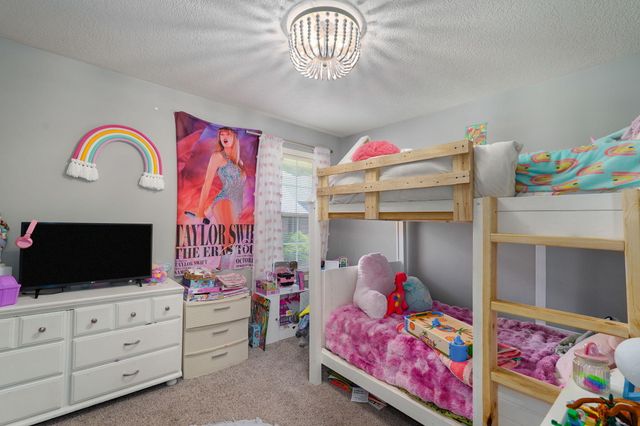 514 Chapel Hill Court, Nixa, MO 65714