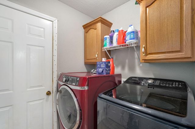 514 Chapel Hill Court, Nixa, MO 65714