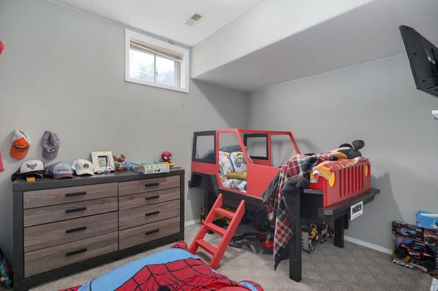 514 Chapel Hill Court, Nixa, MO 65714