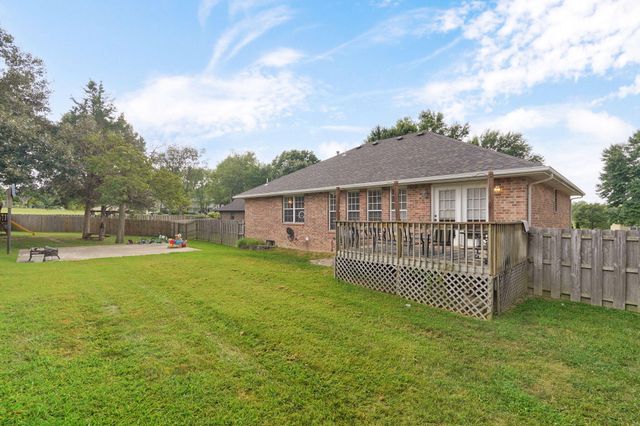 514 Chapel Hill Court, Nixa, MO 65714