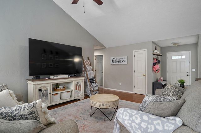 514 Chapel Hill Court, Nixa, MO 65714