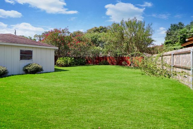 5818 Paisley Street, Houston, TX 77096