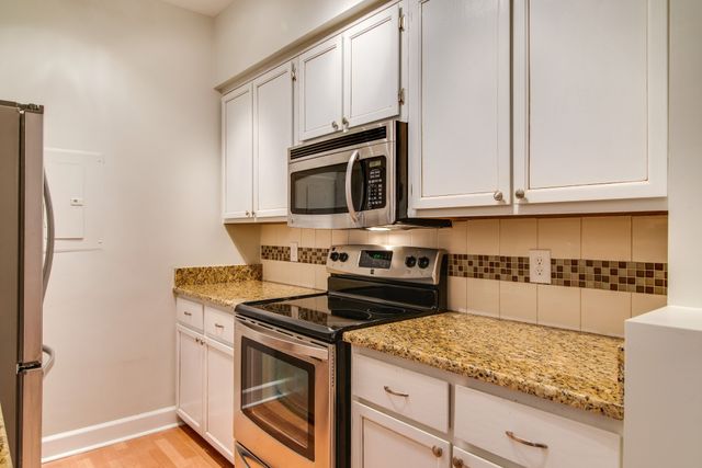 303 Sloan Rd, Nashville, TN 37209