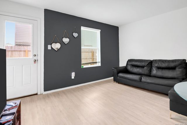7614 Aston Cross, San Antonio, TX 78253