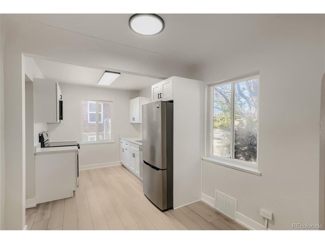 1558 Spruce St, Denver, CO 80220