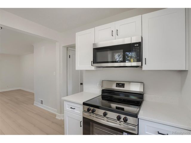 1558 Spruce St, Denver, CO 80220