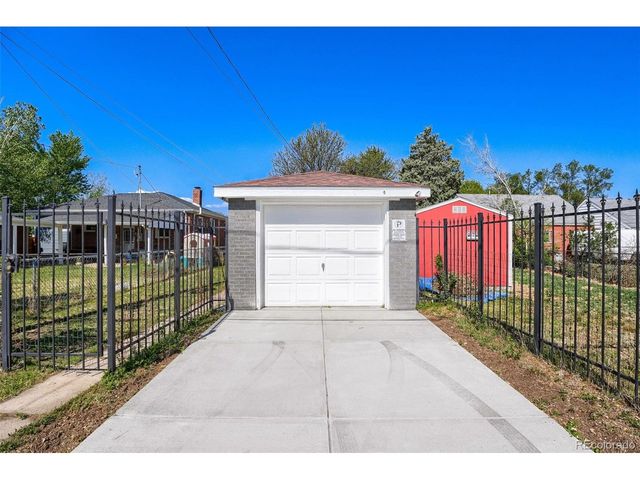 1558 Spruce St, Denver, CO 80220